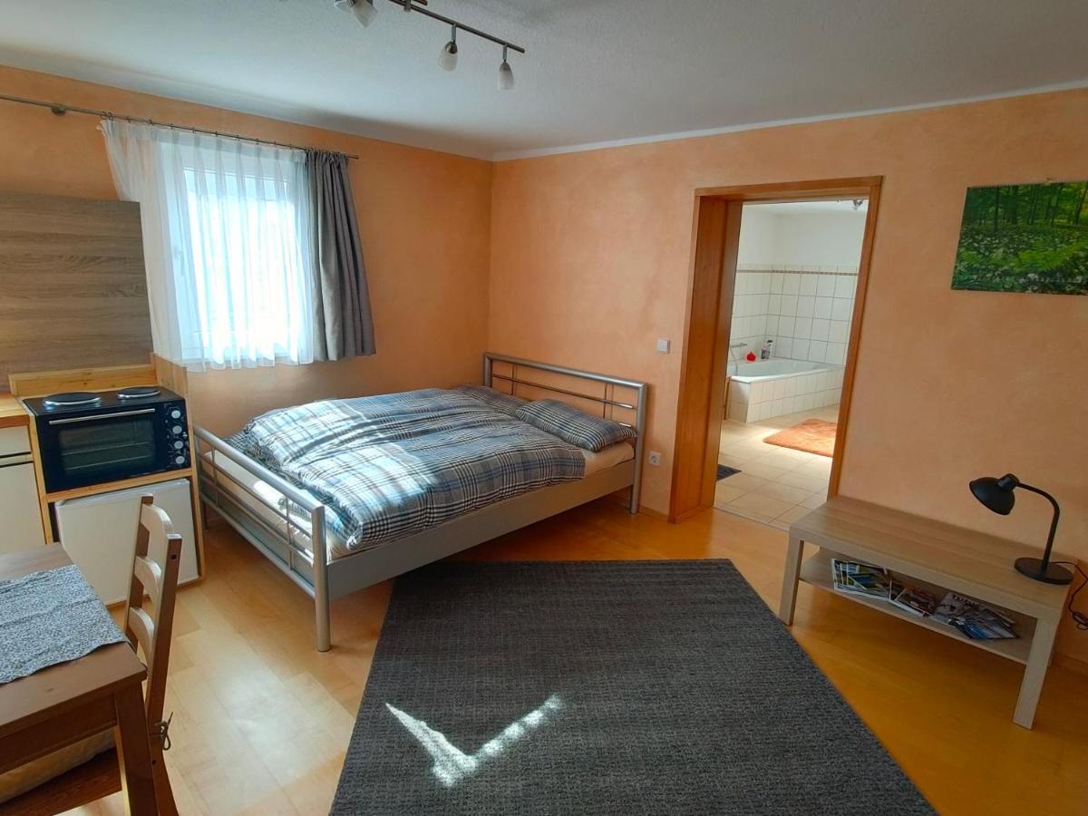 Zentrale & Ruhige Ferienwohnung メッシンゲン エクステリア 写真